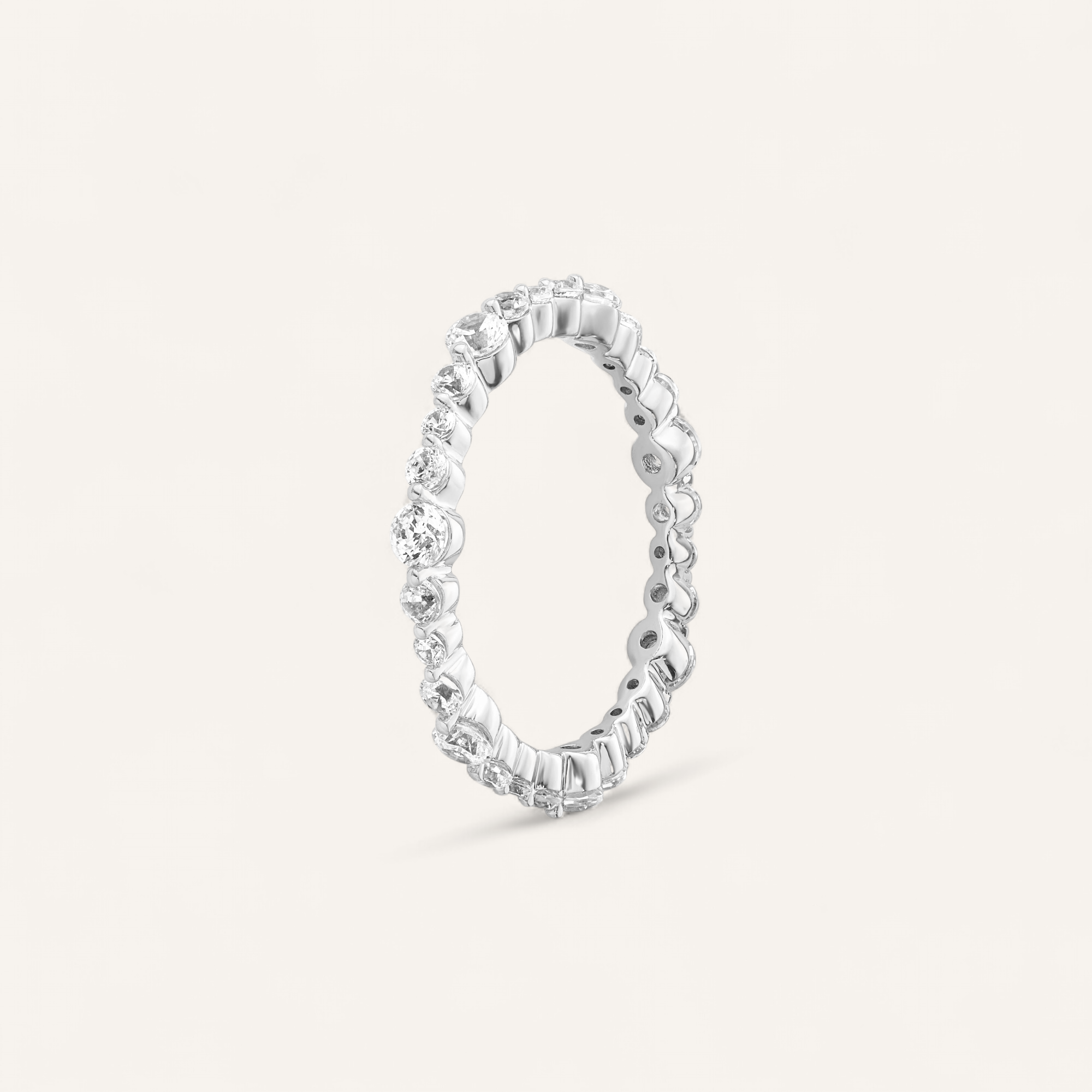 RÊVE ETERNITY RING I 14K GULD MED DIAMANTER (1 CT), STR. 54