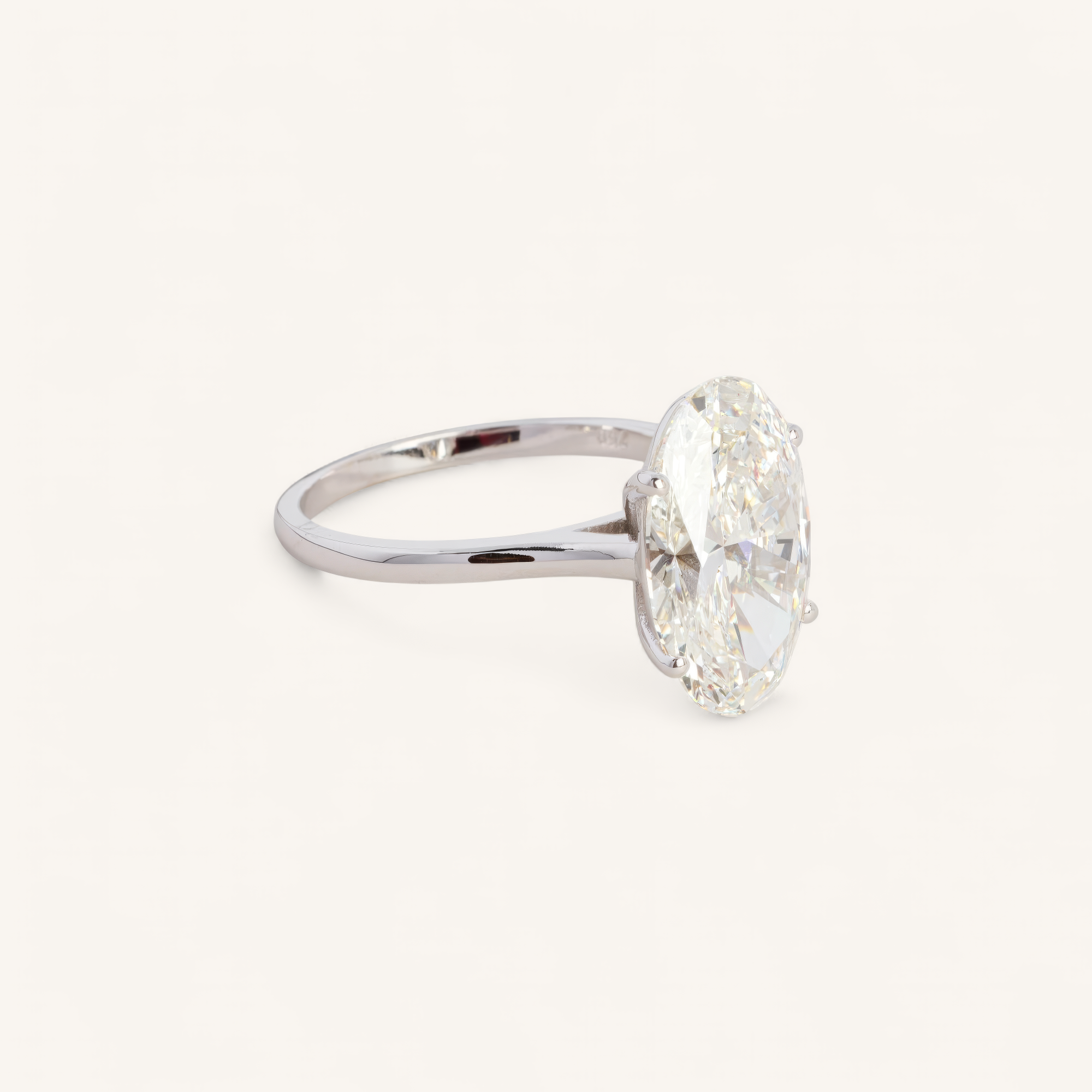 SOLITAIRERING I 14K HVIDGULD MED DIAMANTER (5.52 CT), STR. 57