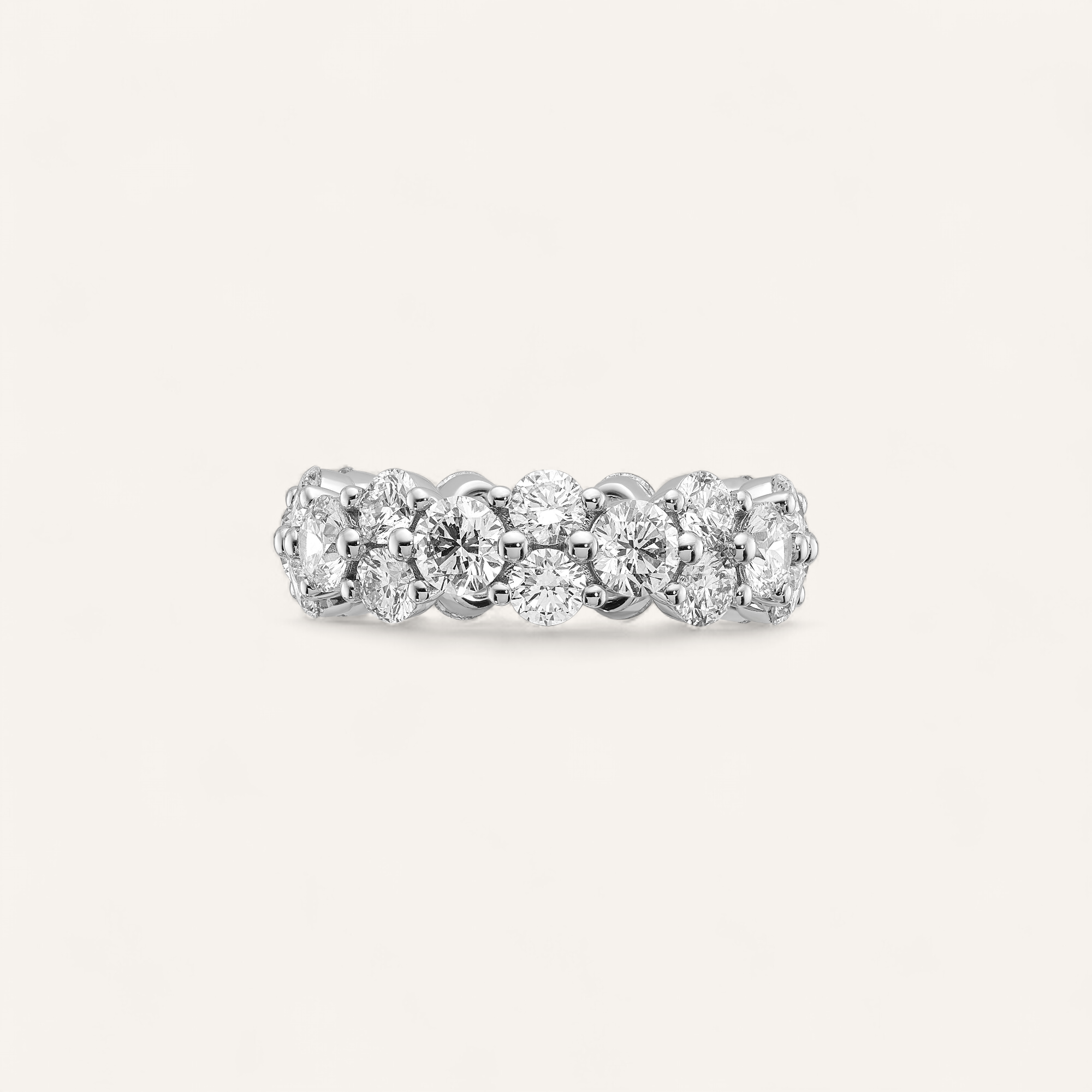 GRAND STATEMENTRING I 14K HVIDGULD MED DIAMANTER (5.4 CT), STR. 54