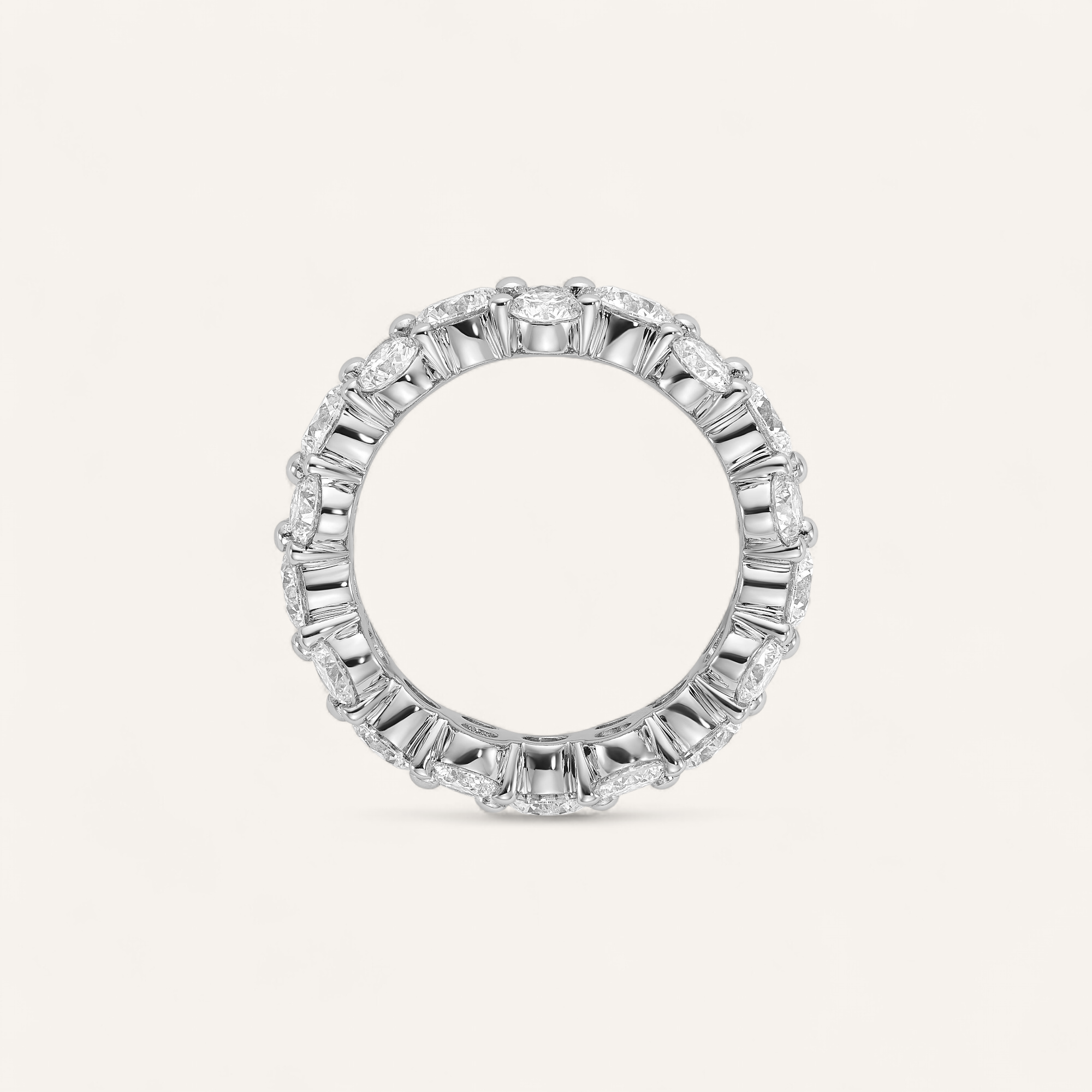 GRAND STATEMENTRING I 14K HVIDGULD MED DIAMANTER (5.4 CT), STR. 54
