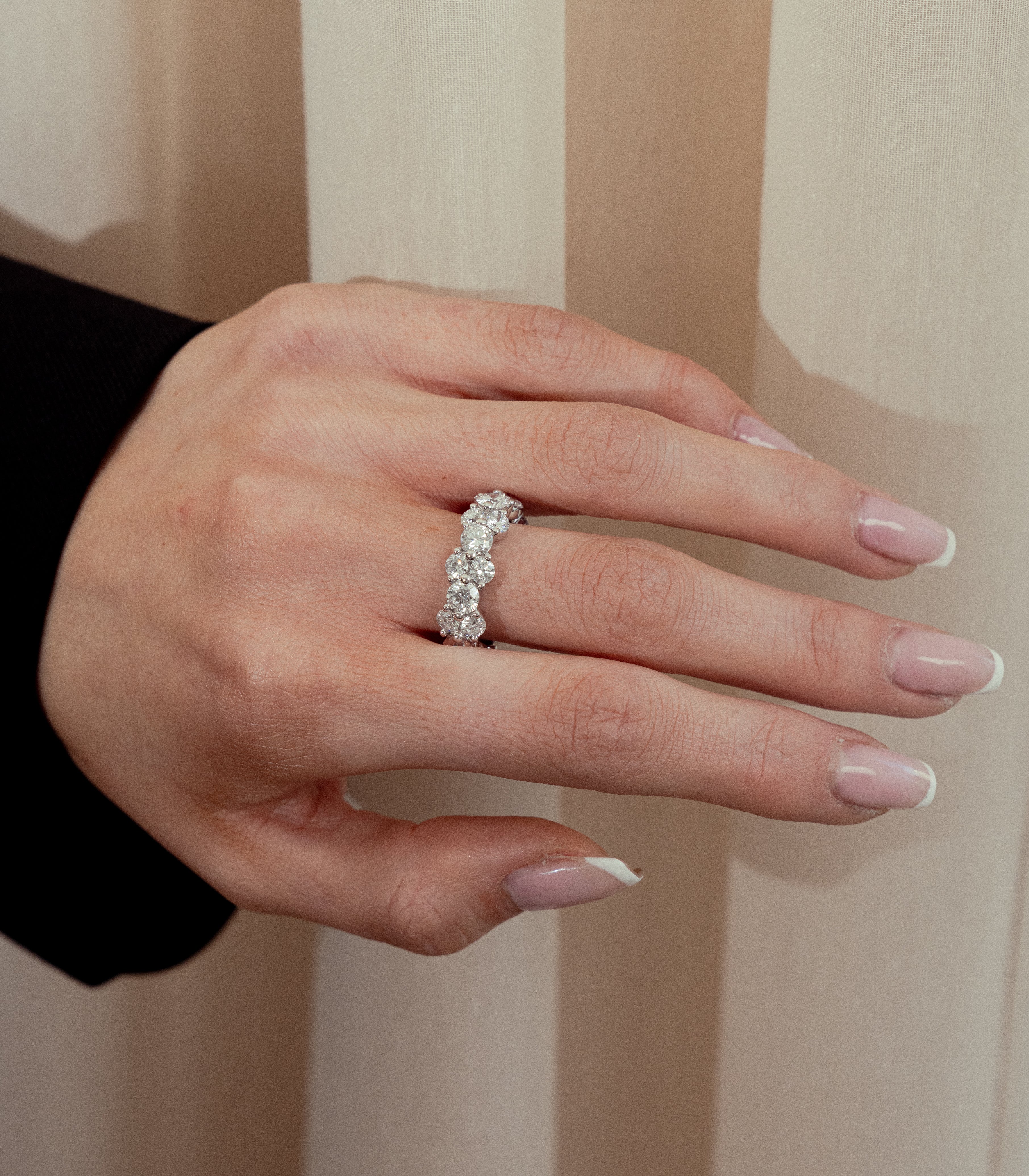 GRAND STATEMENTRING I 14K HVIDGULD MED DIAMANTER (5.4 CT), STR. 54