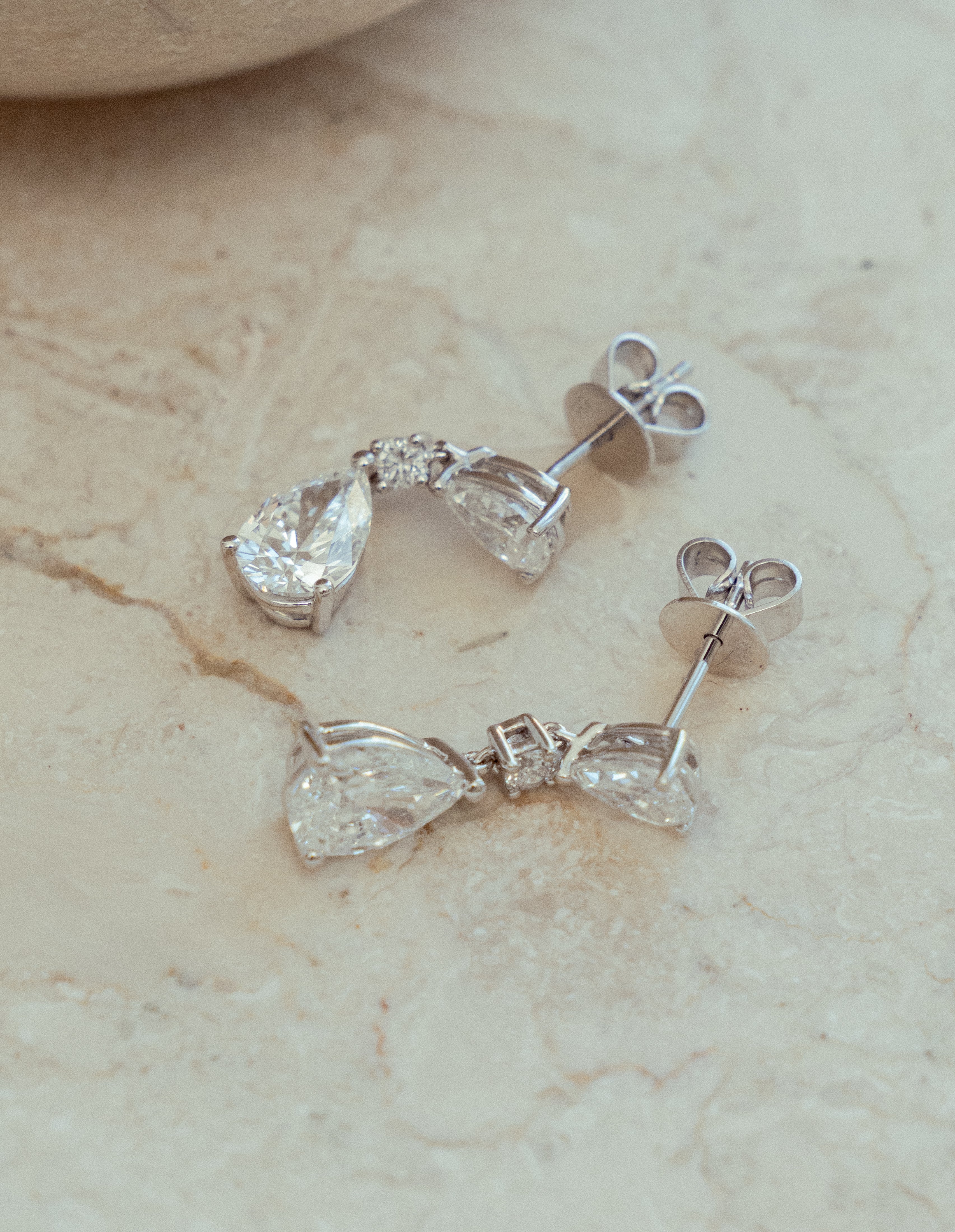 CÂLINER ØREHÆNGERE I 14K HVIDGULD MED DIAMANTER (3.0 CT), 2 CM