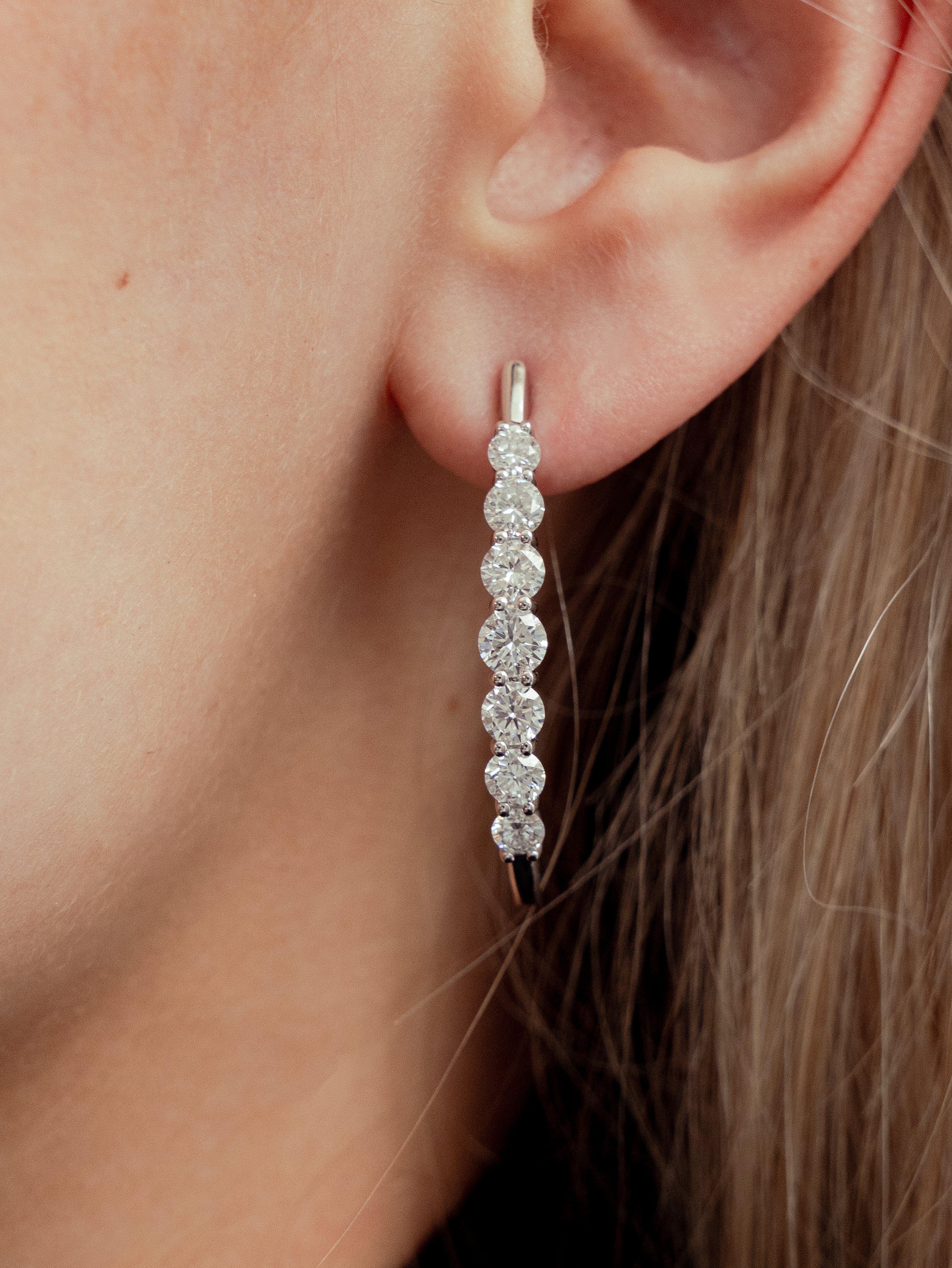 CREOLER I 14K HVIDGULD MED DIAMANTER (3 CT), 3.6 CM