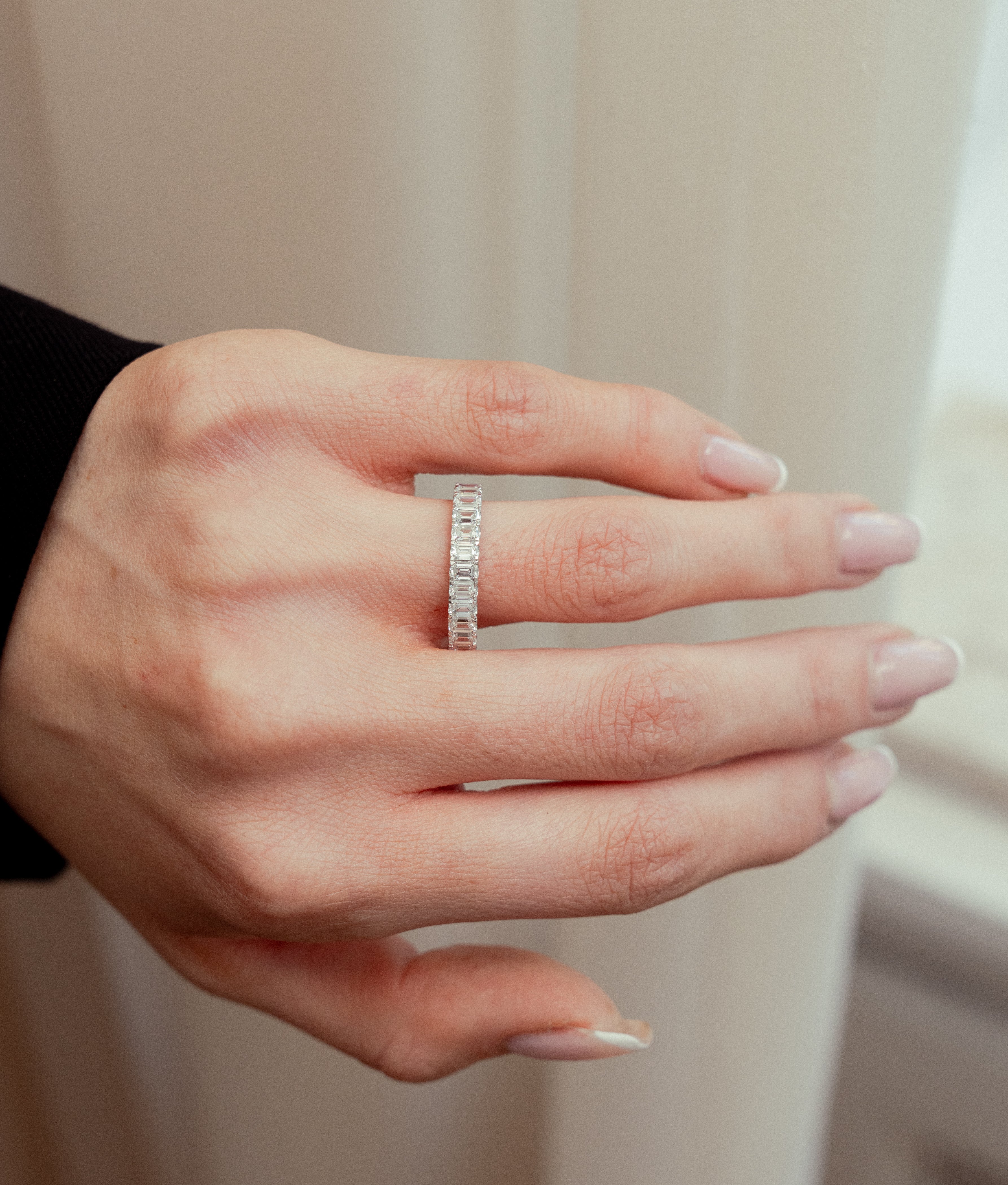 RECTANGLE ETERNITY RING I 14K HVIDGULD MED DIAMANTER (1.3), STR. 54