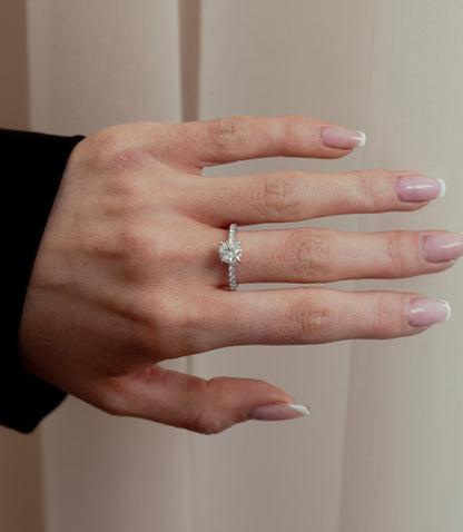 RUND PAVÉRING I 14K HVIDGULD MED DIAMANTER (1.6 CT), STR. 54