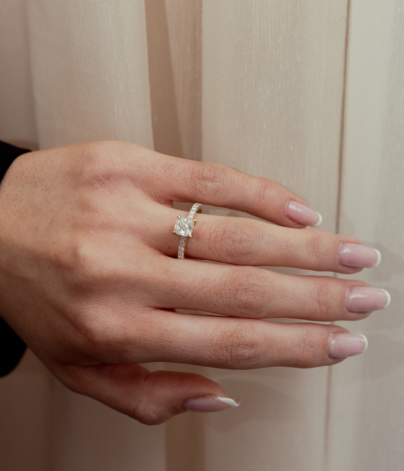 KLASSISK SOLITAIRE ALLIANCE RING