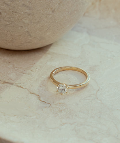 CACHÉ SOLITAIRERING I 14K GULD MED EN DIAMANT (0.53), STR. 54