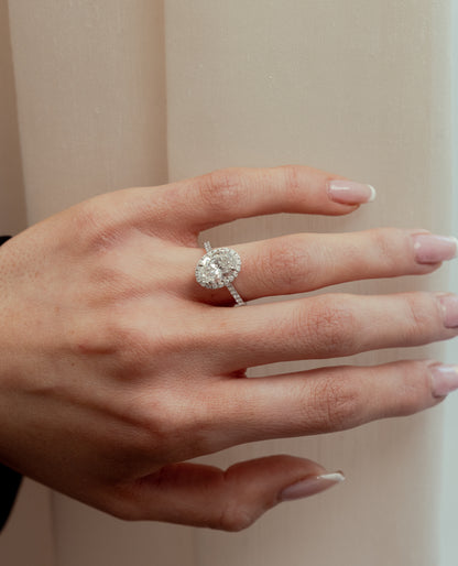 AMOUR ROSETRING I 14K HVIDGULD MED DIAMANTER (2.4 CT), STR. 56