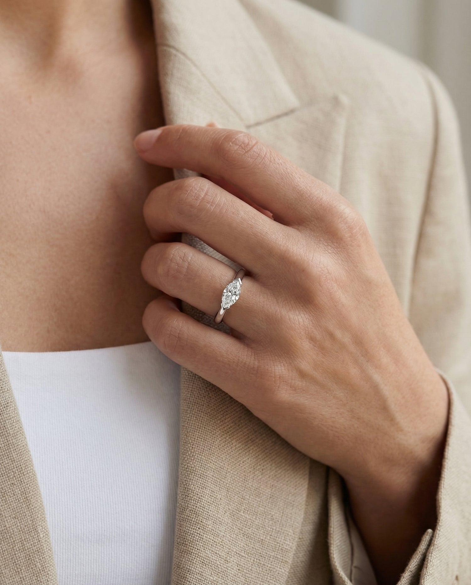 OVAL SOLITAIRE RING